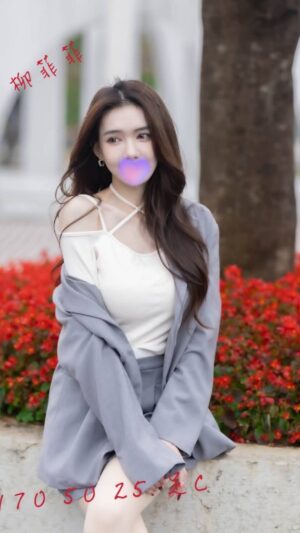地區:台中北區舒壓SPA館<hr> 妹名:柳菲菲<hr> <span>上架時間: 2025/04/10<span>